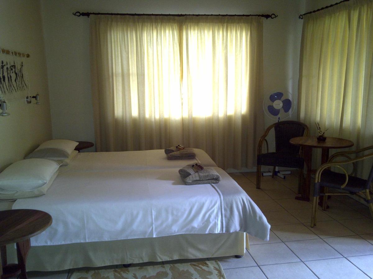 Buschberg Guest Farm Villa Outjo Luaran gambar