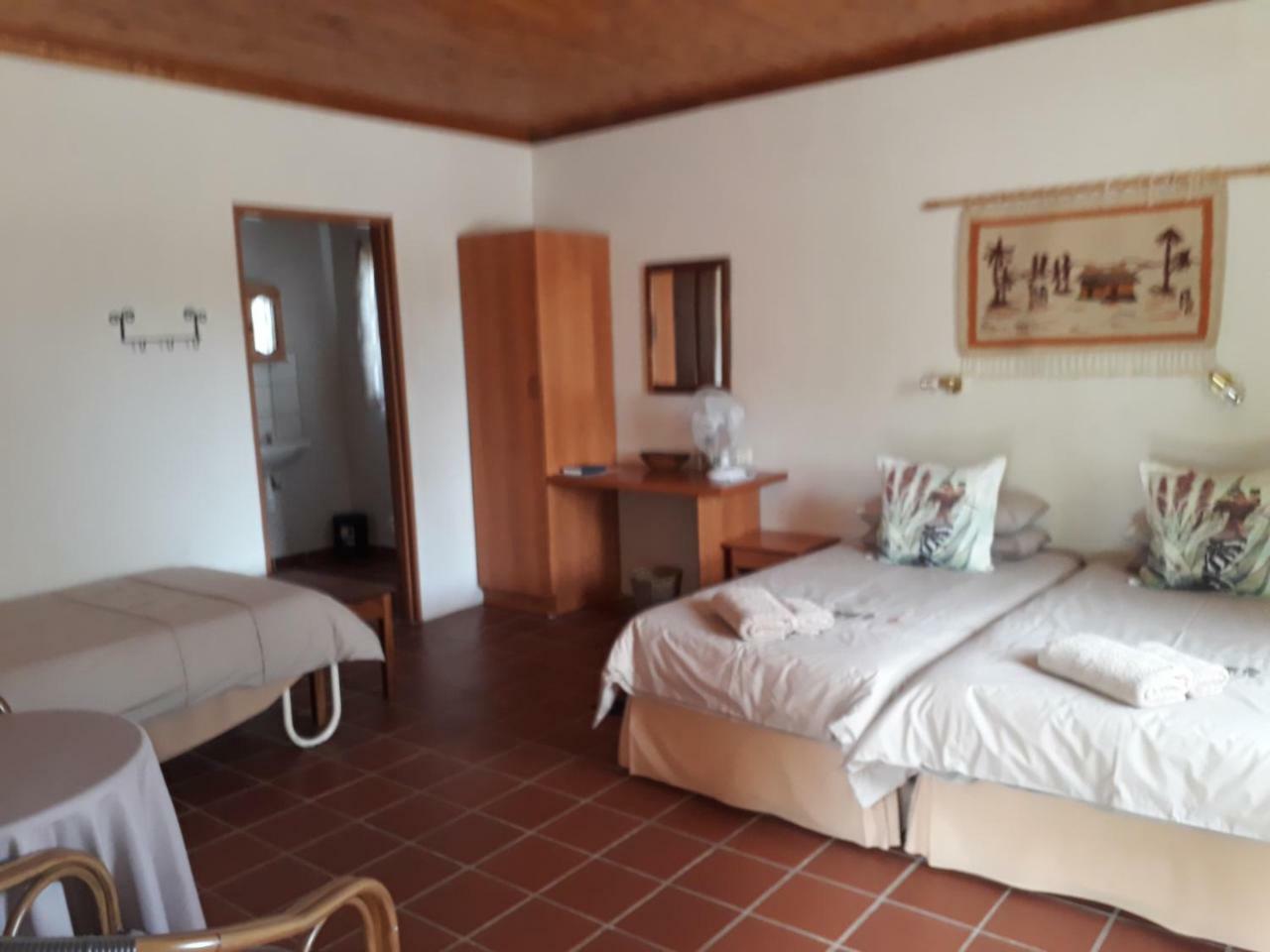 Buschberg Guest Farm Villa Outjo Luaran gambar